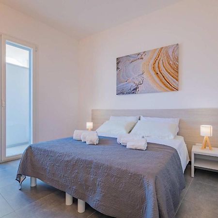 Peninsula Apartments Порто Чезарео Екстериор снимка