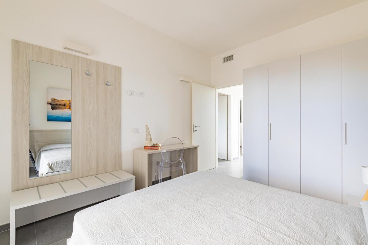 Peninsula Apartments Порто Чезарео Екстериор снимка